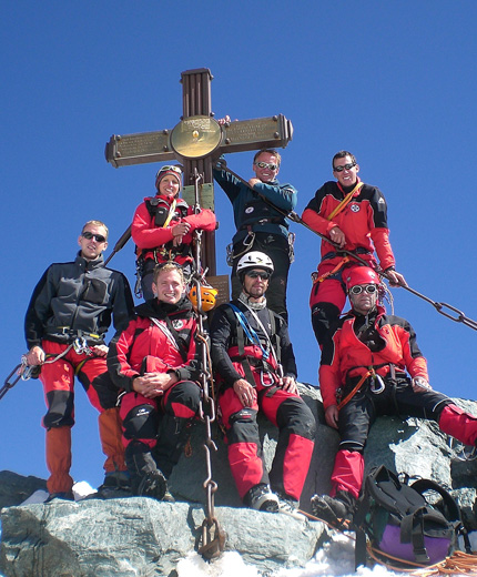 Gruppe am Gipfelkreuz